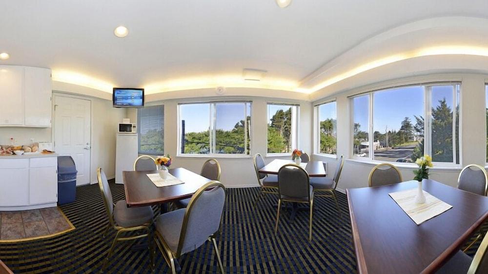 Travelodge By Wyndham Depoe Bay Exteriör bild